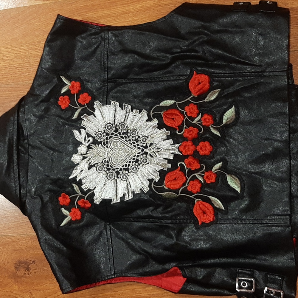Rebel love vest